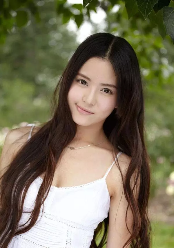 老婆每次娘家回來都先洗澡,進門看到她滿身污垢,我將她踹翻在地
