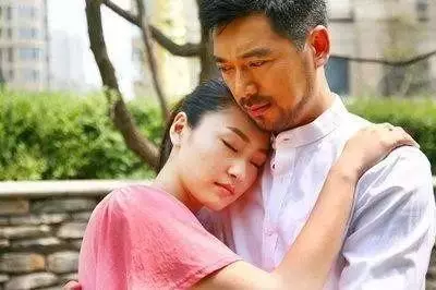 媽媽去世一個月後父親和繼母結婚,7年後繼母告訴我一個秘密