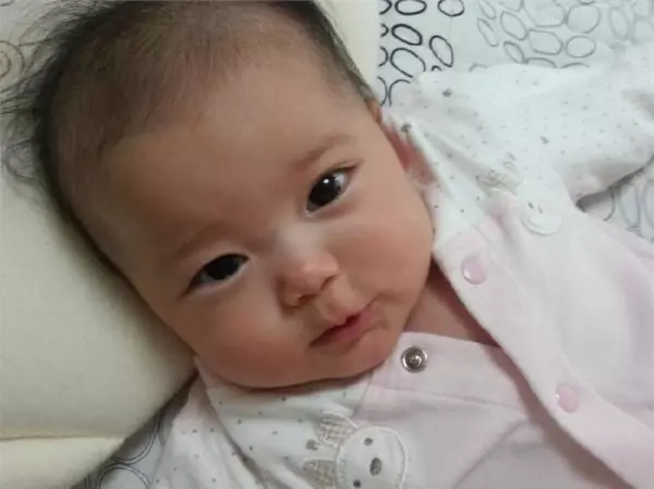 爸爸姓「位」要幫女兒取名字,但怎麼取都難聽...爺爺一開口絕了!網驚嘆:到底怎麼想的XD