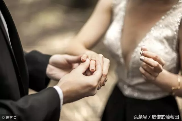 結婚十年,婆家沒給過一分錢,如今上門求贍養,我寧肯離婚都不幹