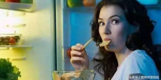 以下5個表現,說明你的肝臟已經受損了!肝臟受損,謹記飯後「一坐一閉」,睡前「三不要」