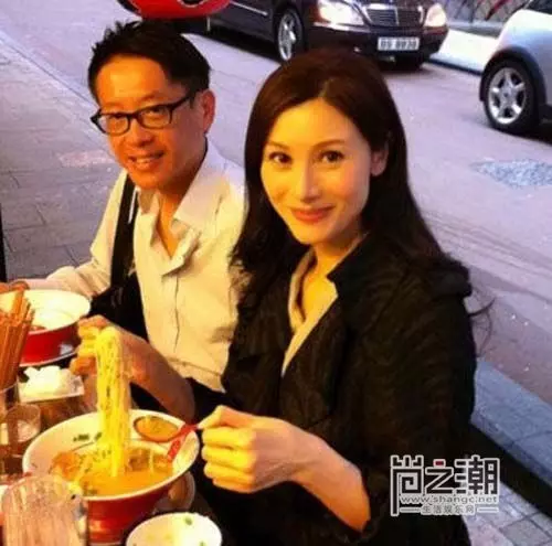 李嘉欣與夫窗前激戰照片尺度驚人, 許晉亨為什麼娶李嘉欣內幕 !