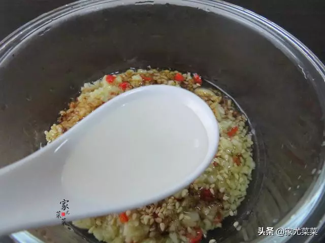 萬能調料汁的做法,不管拌什麼涼菜都好吃,涼拌菜必備