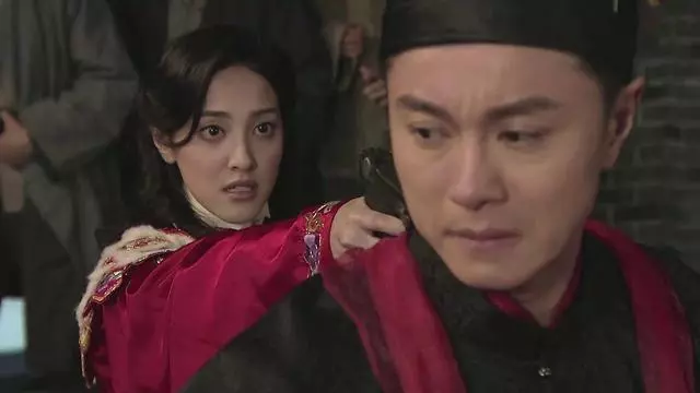 初為人母興奮難掩!28歲視帝之妻曬寶貝兒子照片:我的心在燃燒!