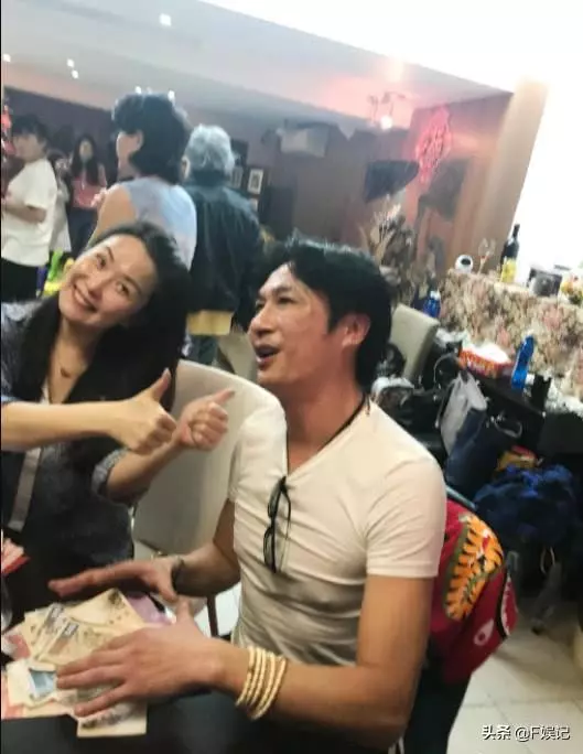 劉青雲張達明張耀揚新年齊聚角逐賭王,吳鎮宇笑容滿面成大贏家!