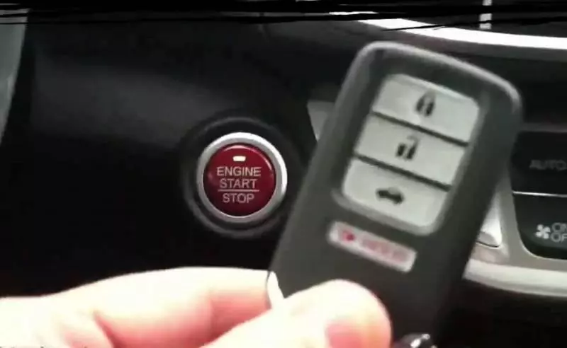 99%的人都做錯!原來Keyless汽車不能直接踩Brake啟動!不僅傷車還很快壞?!