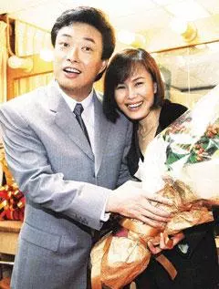 被問是否考慮費玉清當老公?江蕙說非常非常願意!費玉清則說…