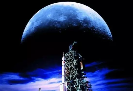 宇宙到底有多大呢?科學家:按著這個思路往下想,你可能會害怕