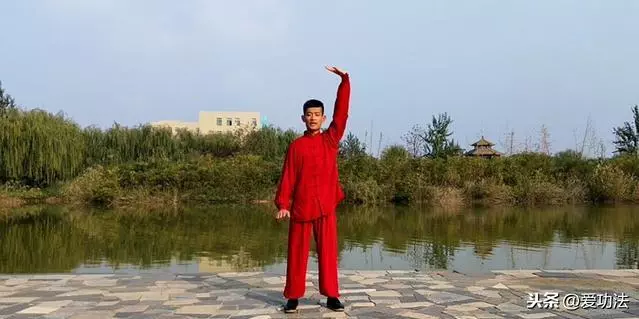 【 健身氣功八段錦 】