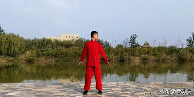 【 健身氣功八段錦 】
