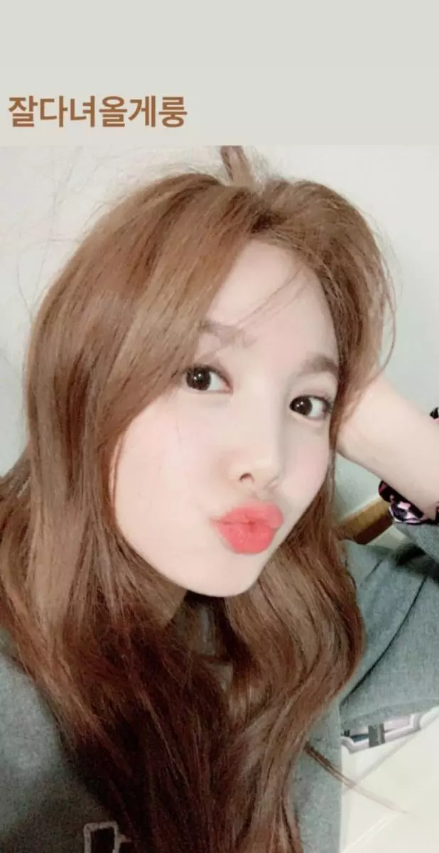[TWICE][新聞]190220 「微笑天使」T寶們TWICE因海外行程出國