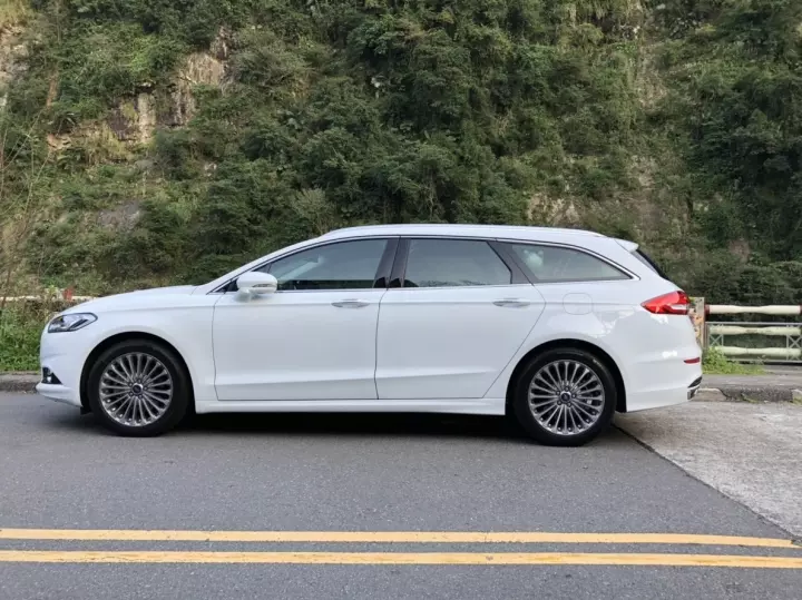19年式Mondeo wagon輕開箱10天開箱優缺點