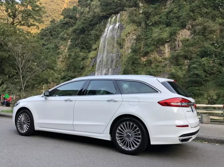 19年式Mondeo wagon輕開箱10天開箱優缺點