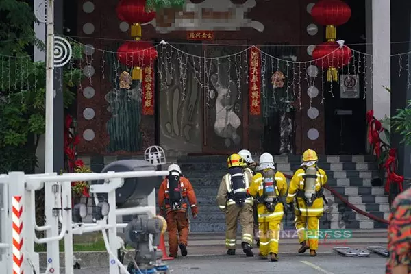 ◤娛樂中心奪命大火◢ 室溫暴沖200℃都是遺體 最新消息 6死2重傷