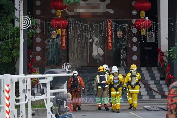 ◤娛樂中心奪命大火◢ 室溫暴沖200℃都是遺體 最新消息 6死2重傷