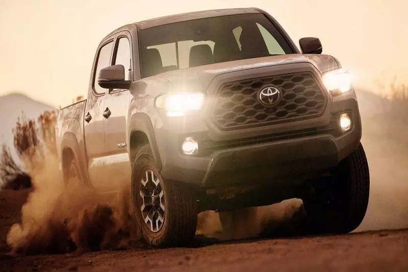 史上配備最好!小改款Toyota Tacoma迎戰Ford Ranger | 車壇新訊 | 國際車訊