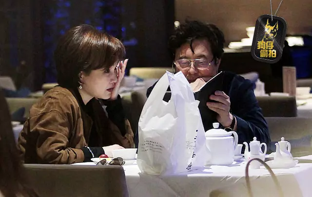 沈春華「歡慶60大壽」美女主播全到齊!結婚20多年「與老公普吉島銀婚」一家4口超幸福