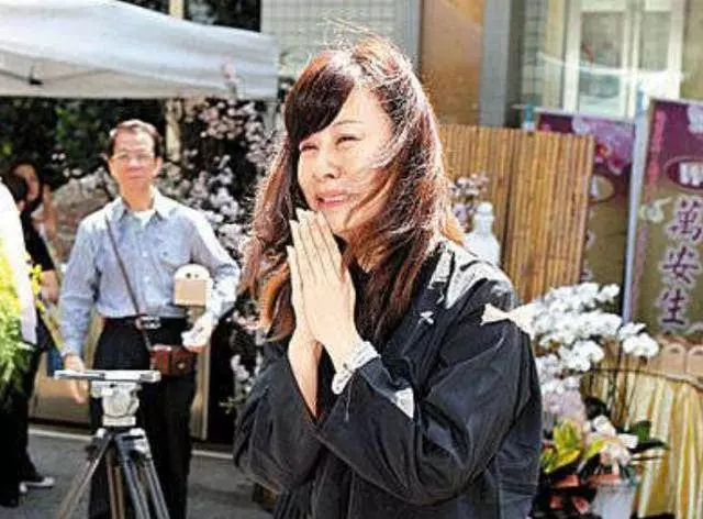 57歲龍千玉29年瞞婚生子,兒女竟相繼遭遇不幸!6年後近況曝光,網友:雨過天晴!