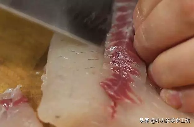 想吃魚丸不用買,自己在家就能做,鮮美滑嫩Q彈!