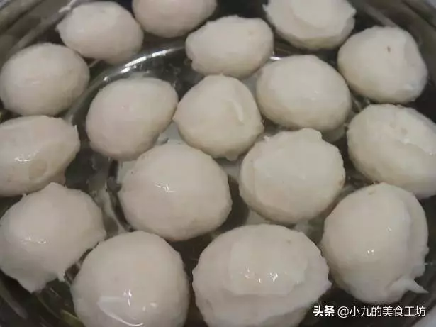 想吃魚丸不用買,自己在家就能做,鮮美滑嫩Q彈!