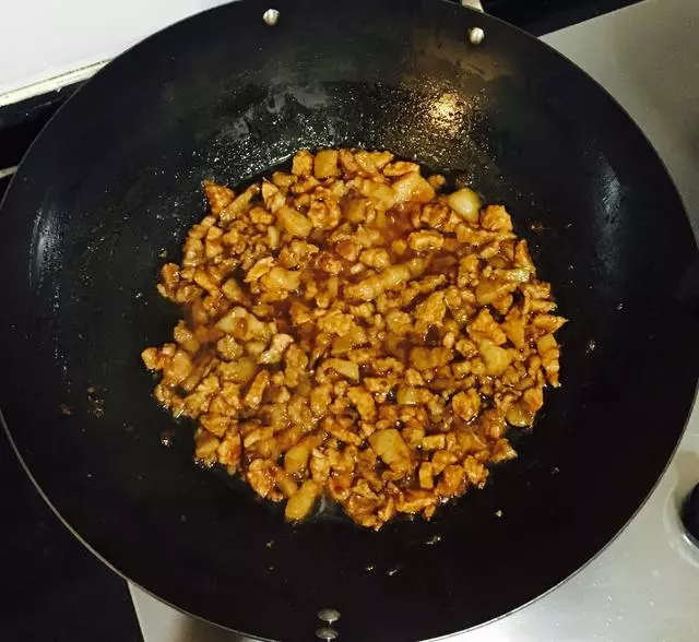 這個蔬菜是【天然的鈣片】,種進花盆中長瘋快,15天就能吃 !
