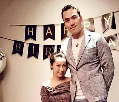 澳門賭王何鴻燊住院,兒子公布結婚,內地少女奉子成婚進豪門沖喜?