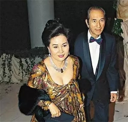 澳門賭王何鴻燊住院,兒子公布結婚,內地少女奉子成婚進豪門沖喜?