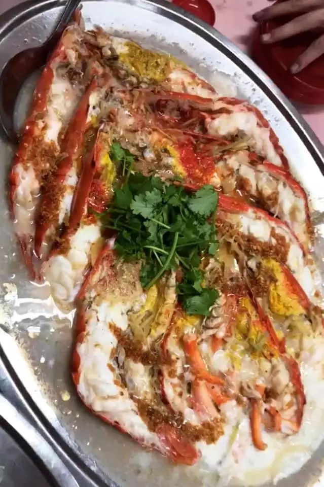 用餐前記得問價!大馬網友在餐館叫「6隻大頭蝦」,竟然要RM534,太誇張了吧~