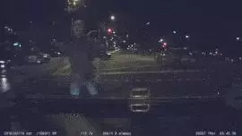 臉都丟光了,4名中國男女凌晨大鬧計程車,襲擊司機還這樣做,司機大喊救命!