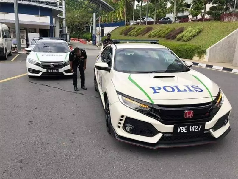 太酷了吧!Honda Civic Type R FK8 ,或將成為最新的「大道之鷹」?
