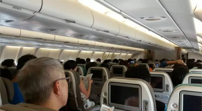 新加坡航空:乘客發現機艙安裝攝像機,負責人響應!