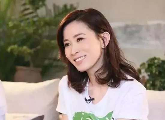 50歲鄭嘉穎當爹曬帥氣兒子照片,前女友佘詩曼道出當下心情