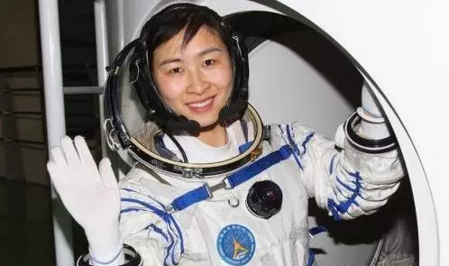 女宇航員返回地球後,為何被國家嚴令禁止生育?專家:無奈之舉
