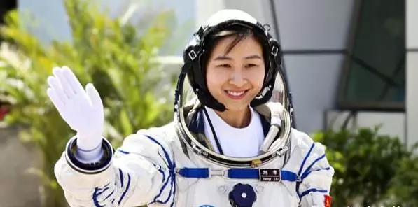 女宇航員返回地球後,為何被國家嚴令禁止生育?專家:無奈之舉