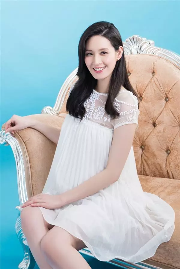 她被封「周董最美前女友」迷倒眾多男星,「未婚懷孕」消失螢光幕,如今32歲竟過著這樣的生活!