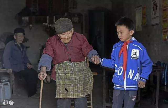 婆婆,明天我就從這個家滾出去,您老不用再生氣了