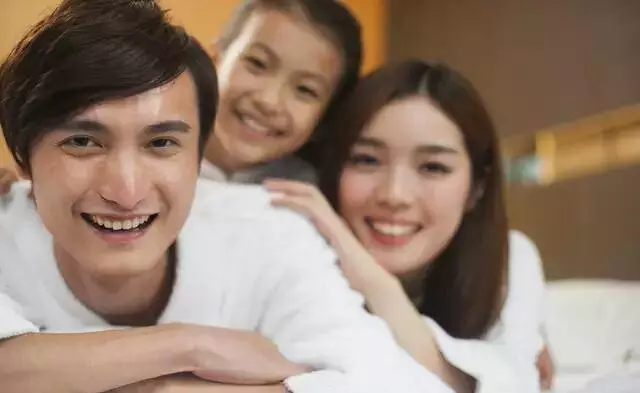 母親分家,大兒子220萬,小兒子一分沒有,小兒子大鬧後蒙了