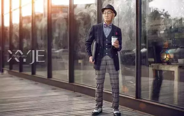 孫子把85歲的爺爺接到廈門,拍了一組照片,結果帥遍頭條