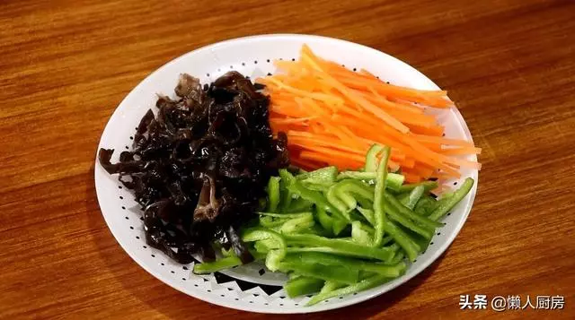 豆腐別只會燒湯,快試試這種好吃的做法,比吃大魚大肉香