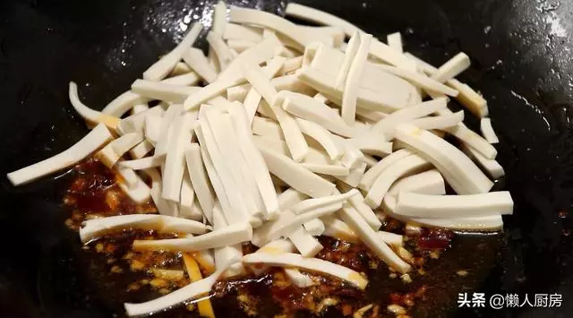 豆腐別只會燒湯,快試試這種好吃的做法,比吃大魚大肉香
