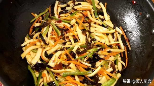 豆腐別只會燒湯,快試試這種好吃的做法,比吃大魚大肉香