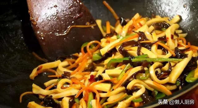 豆腐別只會燒湯,快試試這種好吃的做法,比吃大魚大肉香