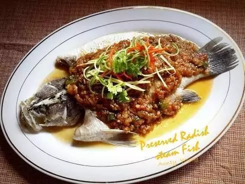 菜脯蒸魚 (PRESERVED RADISH STEAMED FISH)