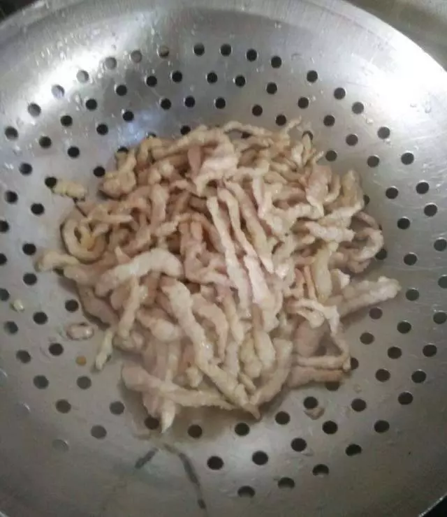 魚香肉絲炒麵,面這樣做太好吃了
