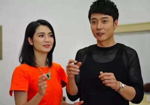 與張丹峰有情況?洪欣凌晨四點自認是個笨女人:我該怎麼辦?