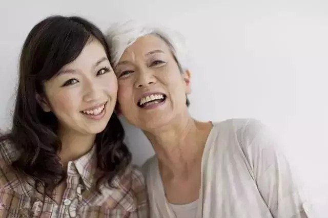 肝不好,睡覺時,會有這4種跡象,你若占1個,說明你「肝功能」已經很差了!