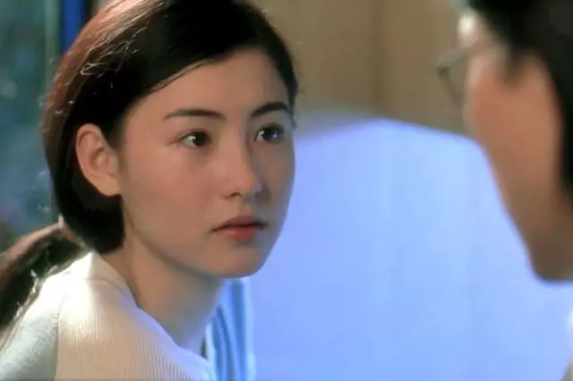 十位女星的18歲舊照,張柏芝驚艷,趙麗穎青澀,最後一位辣眼睛!