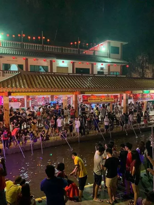 ◤娛樂中心奪命大火◢無限唏噓.... 劉偉鴻面書最後貼文 元宵觀音洞拋柑