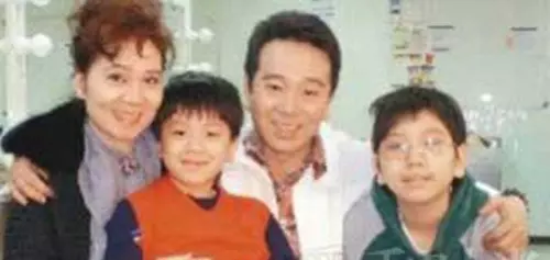 張晨光有過幾任妻子 ,張晨光老婆謝美惠照片曝光!