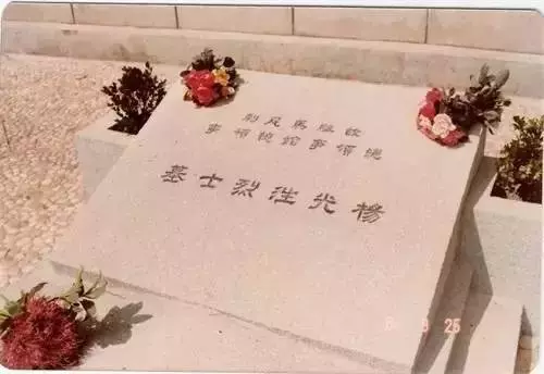 她兩次喪夫,98歲患癌,卻仍然愛美穿高跟鞋、畫紅妝、噴香水,現在111歲的她變成這樣......